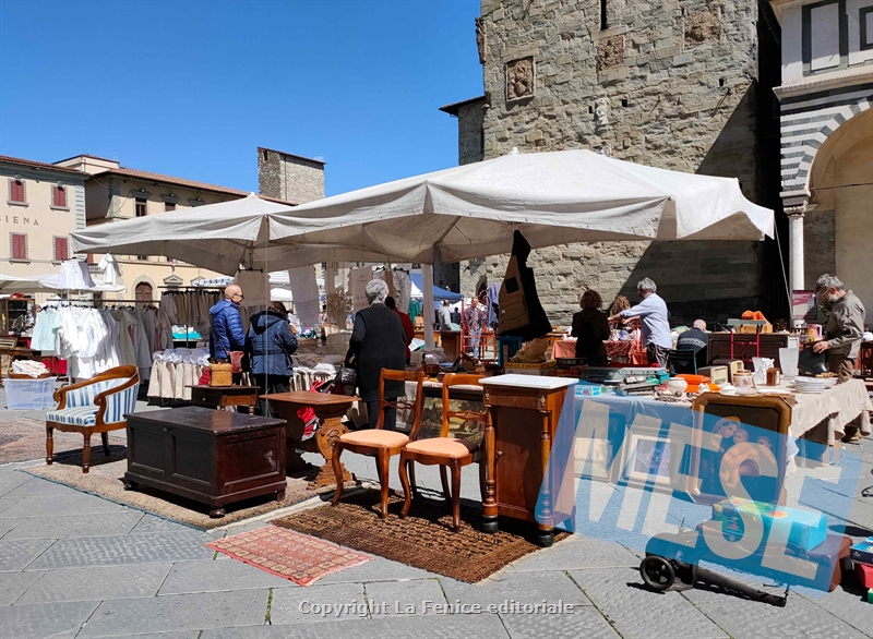 Domenica Fiera dell'Antiquariato in centro storico 